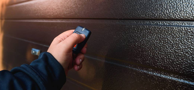 automatic door opener with remote control in Thermalito